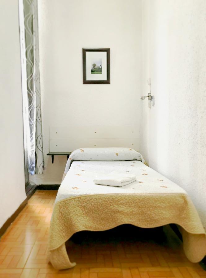 Hostal Los Arcos Madrid Exterior photo